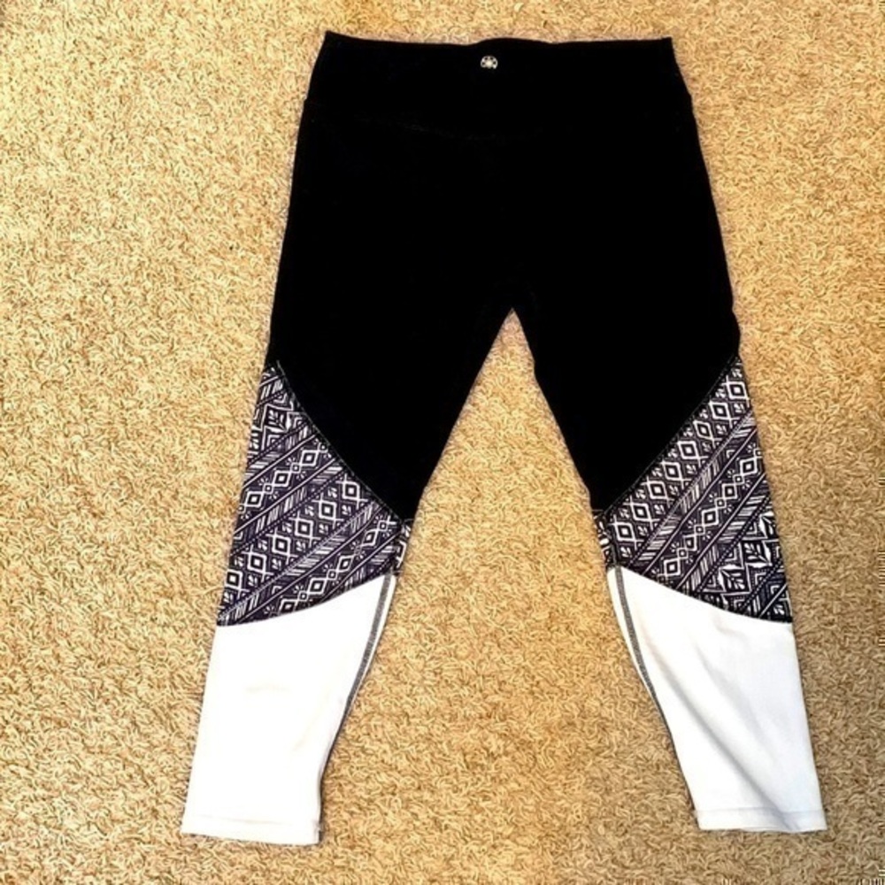 Gaiam yoga pants size medium